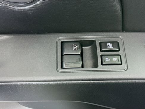 Used 2023 Nissan Frontier SV w/ Technology Package RWD image 24
