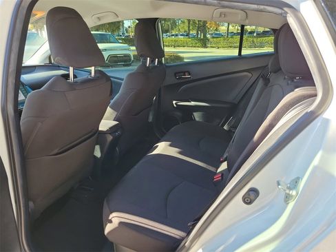 Used 2020 Toyota Prius LE w/ Carpet Mat Package image 10