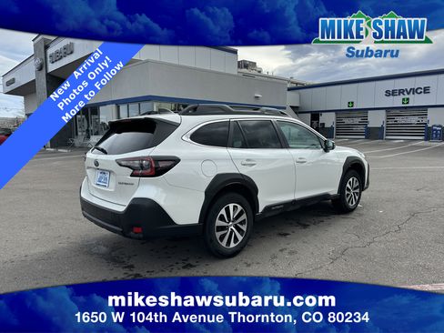 Used 2023 Subaru Outback Premium image 5