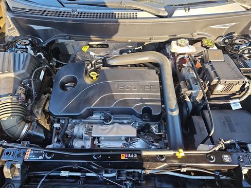 Used 2023 GMC Terrain SLE w/ Driver Convenience Package image 32