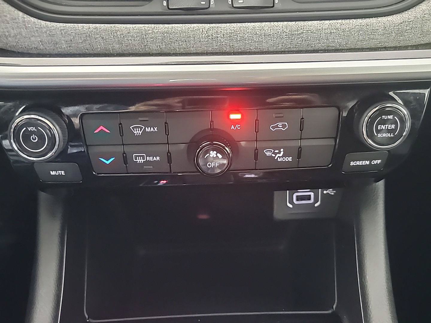 Used 2023 Jeep Compass Sport AWD/4WD image 29