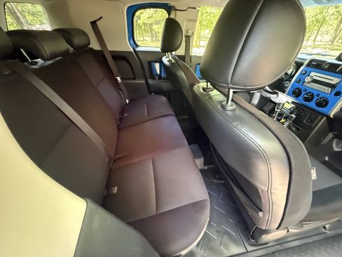 Used 2007 Toyota FJ Cruiser 4WD image 52