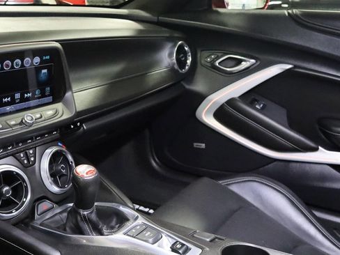 Used 2016 Chevrolet Camaro SS image 12