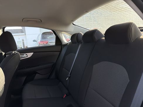 Used 2023 Kia Forte LXS image 28