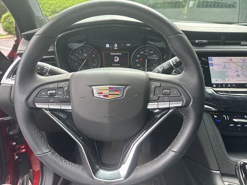 Used 2024 Cadillac XT6 Premium Luxury w/ Technology Package FWD image 19