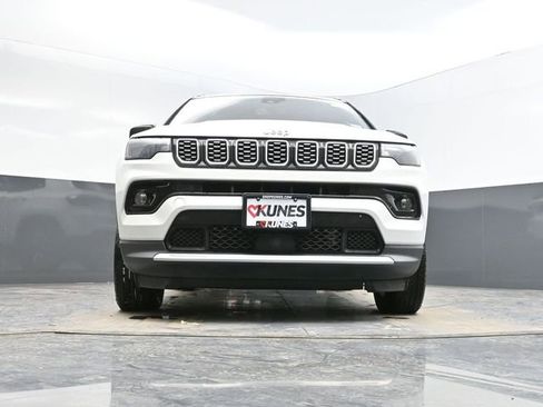 Used 2024 Jeep Compass Limited image 48