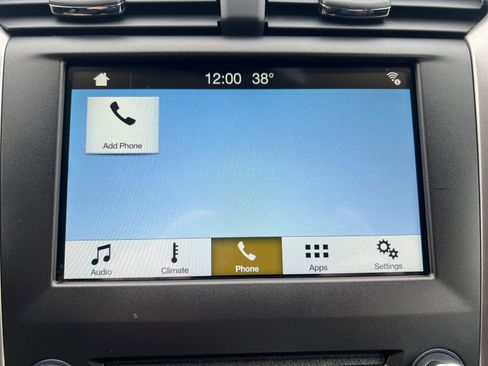 Used 2018 Ford Fusion SE w/ Fusion SE Technology Package image 27