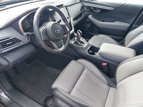 Used 2025 Subaru Outback Limited image 13