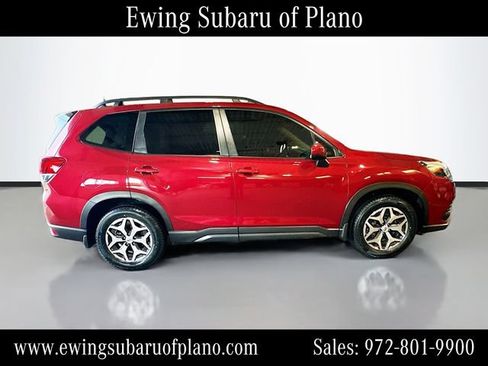 Used 2024 Subaru Forester Premium AWD/4WD image 8