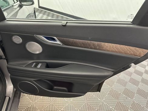 Used 2022 Genesis G80 2.5T w/ Prestige Package image 18