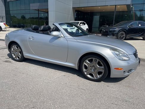 Used 2007 Lexus SC 430 Convertible RWD image 3