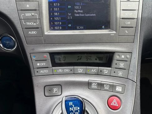Used 2014 Toyota Prius Two FWD image 15