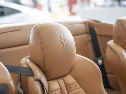 Used 2010 Ferrari California image 36