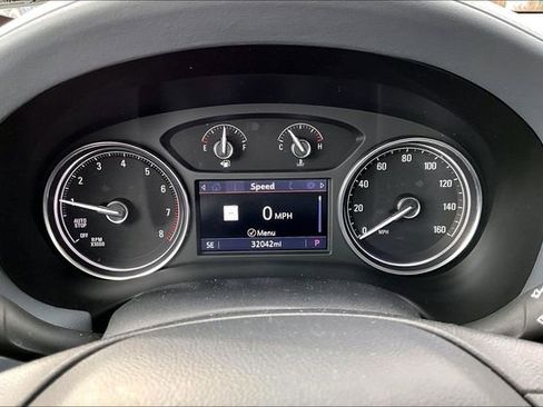 Used 2020 Buick Enclave Premium w/ Sun and Sites Package image 24