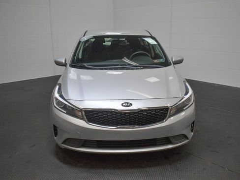 Used 2018 Kia Forte LX image 2