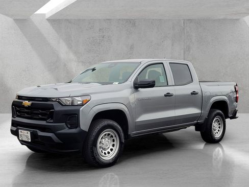 Used 2024 Chevrolet Colorado W/T image 8