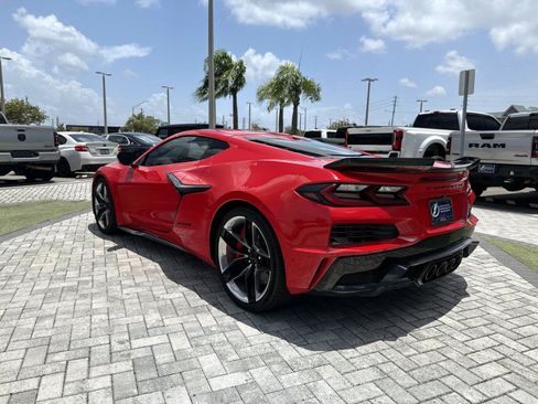 Used 2023 Chevrolet Corvette Z06 RWD image 4