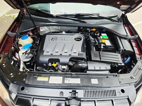 Used 2014 Volkswagen Passat TDI SE FWD image 17