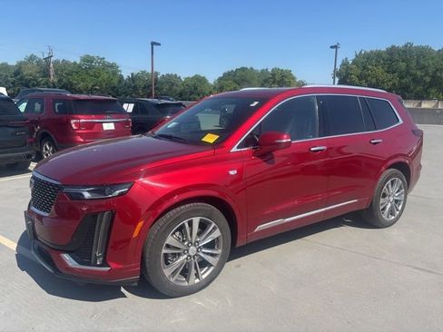 Certified 2023 Cadillac XT6 Premium Luxury FWD image 1