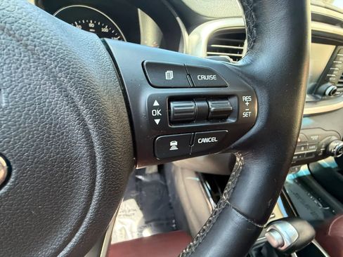 Used 2017 Kia Sorento SX FWD image 29