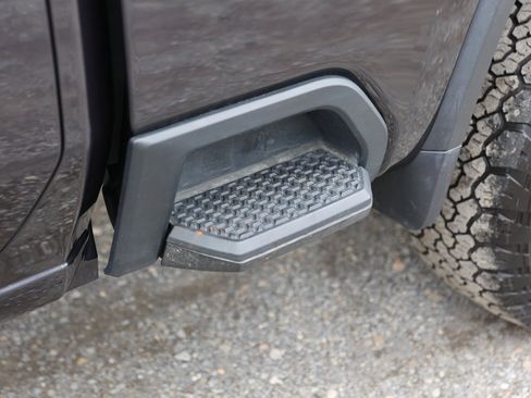 Certified 2024 Chevrolet Silverado 3500 LTZ w/ LTZ Premium Package image 9