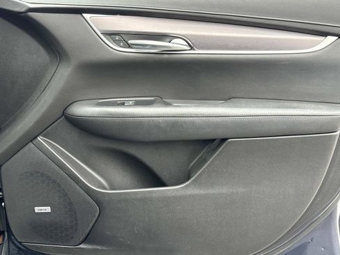 Used 2019 Cadillac XT5 Luxury image 24