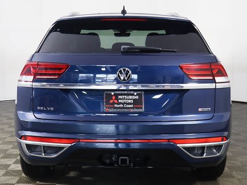 Used 2022 Volkswagen Atlas Cross Sport SEL R-Line image 14