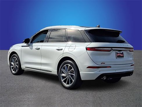 Used 2022 Lincoln Corsair Grand Touring image 6