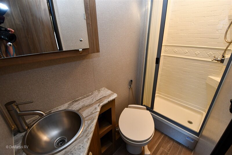 Used 2018 Mercedes-Benz Sprinter 3500 image 8