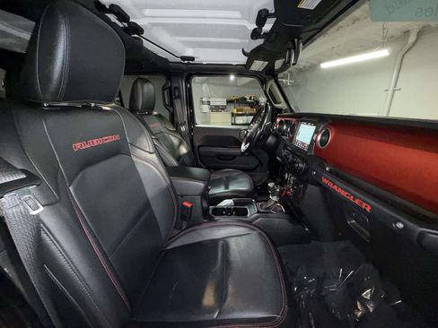 Used 2020 Jeep Wrangler Unlimited Rubicon w/ Dual Top Group AWD/4WD image 14