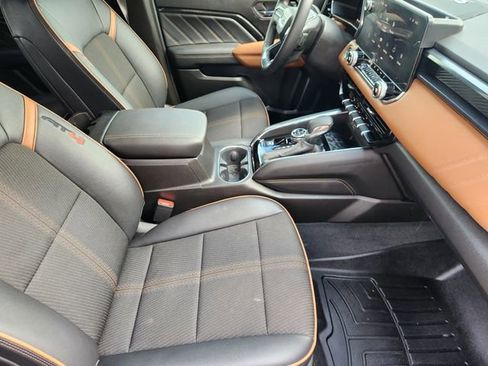 Used 2024 GMC Canyon AT4 w/ Technology Package image 14