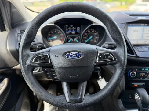 Used 2018 Ford Escape SE w/ SE Sync 3 Package AWD/4WD image 24