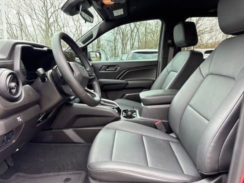 Used 2025 Chevrolet Colorado Trail Boss image 17