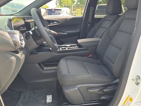 New 2027 Chevrolet Equinox LT FWD image 17