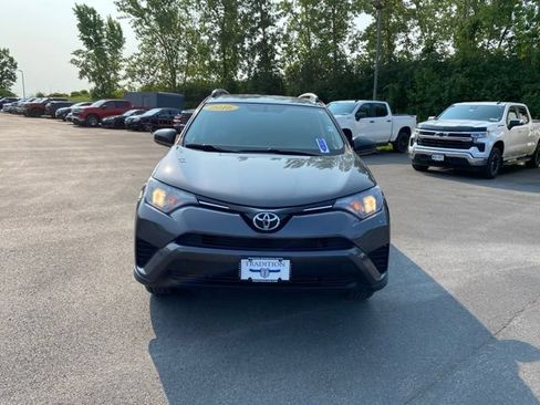 Used 2016 Toyota RAV4 LE AWD/4WD image 18