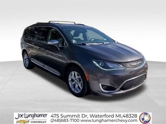Used 2020 Chrysler Pacifica Limited video 2