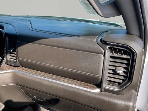 Used 2022 Chevrolet Silverado 1500 RST image 28