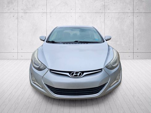 Used 2014 Hyundai Elantra SE w/ Option Group 02 FWD image 5