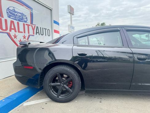 Used 2013 Dodge Charger SE image 20