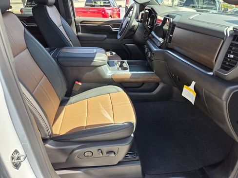 Certified 2026 Chevrolet Silverado 3500 High Country w/ High Country Premium Package image 15