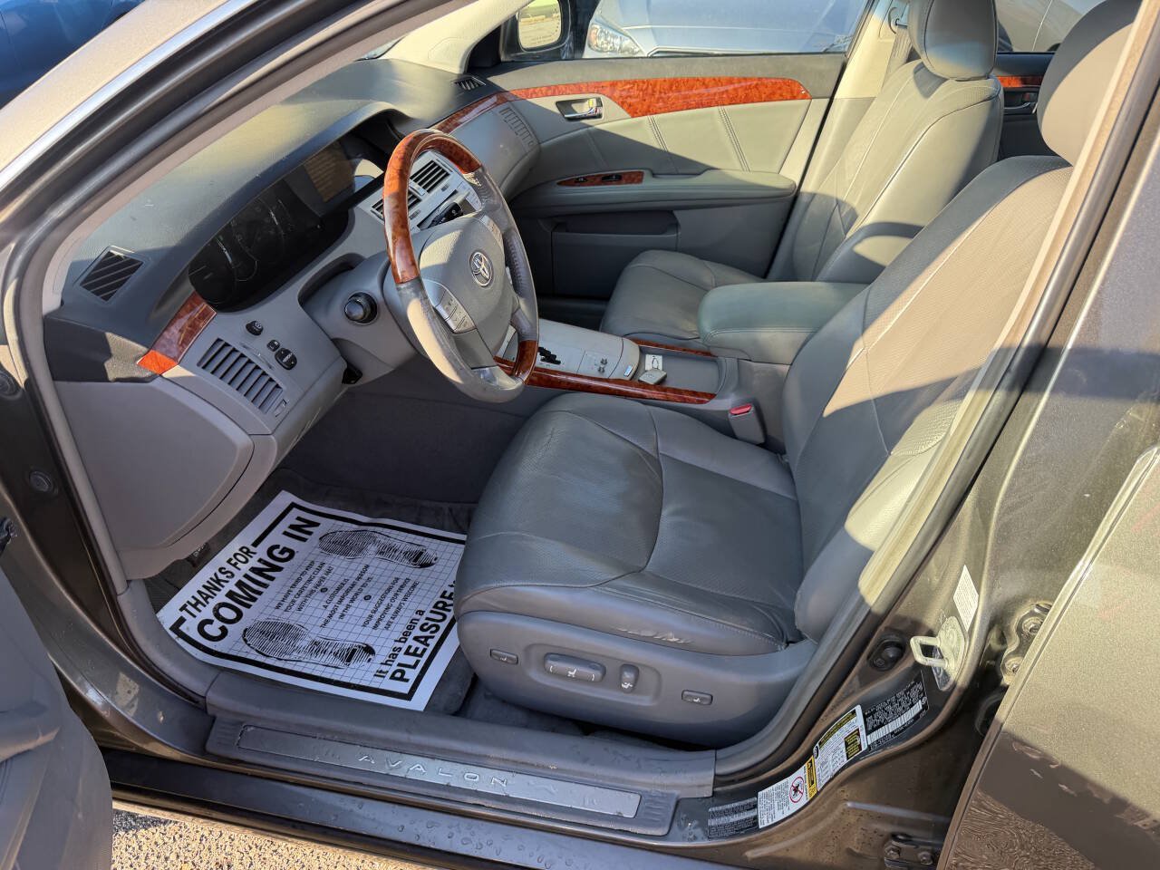 Used 2007 Toyota Avalon Limited FWD image 26