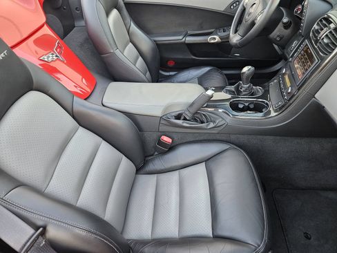 Used 2010 Chevrolet Corvette Grand Sport w/ Preferred Equipment Group RWD image 17