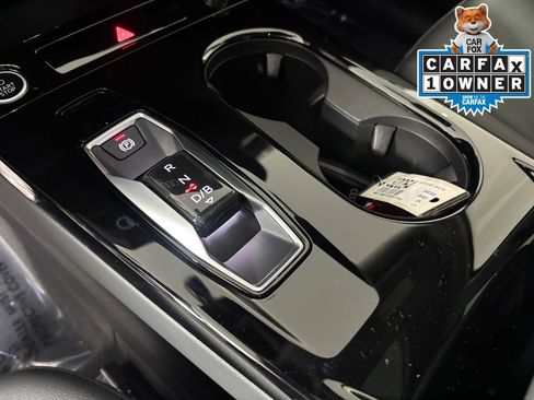 Used 2025 Audi Q6 e-tron Premium w/ Convenience Package image 27