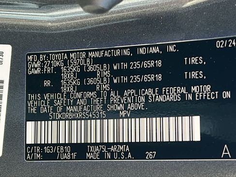 Used 2024 Toyota Highlander XLE image 30