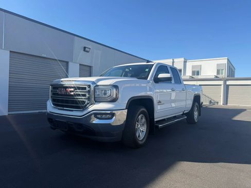 Used 2017 GMC Sierra 1500 SLE image 2