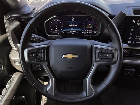 Used 2025 Chevrolet Silverado 2500 LT w/ Convenience Package image 14