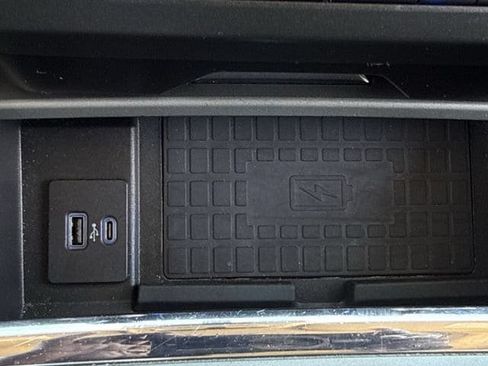 Used 2020 Ford Expedition XLT w/ Equipment Group 202A RWD image 21