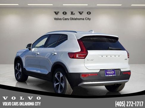 Used 2025 Volvo XC40 B5 Core w/ Protection Package Premier image 4