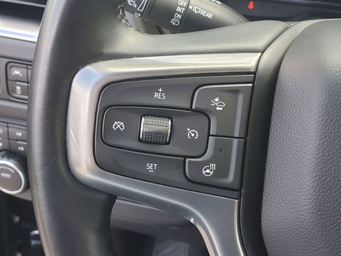 Used 2024 Chevrolet Suburban Premier image 23