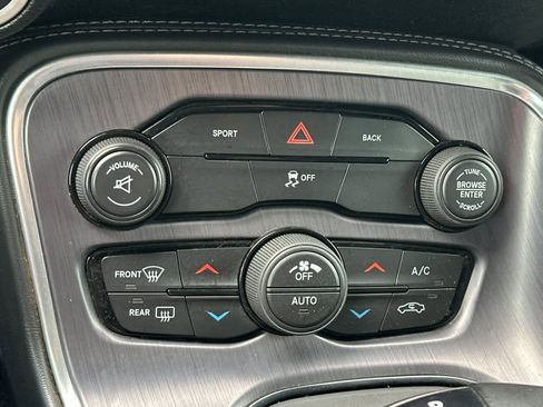 Used 2015 Dodge Challenger R/T w/ Quick Order Package 28B R/T RWD image 18